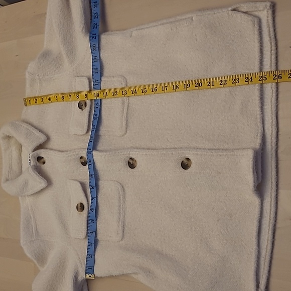 LIKE NEW Old Navy Plush Ivory Utility Shacket with 4 Pockets - Picture 4 of 11